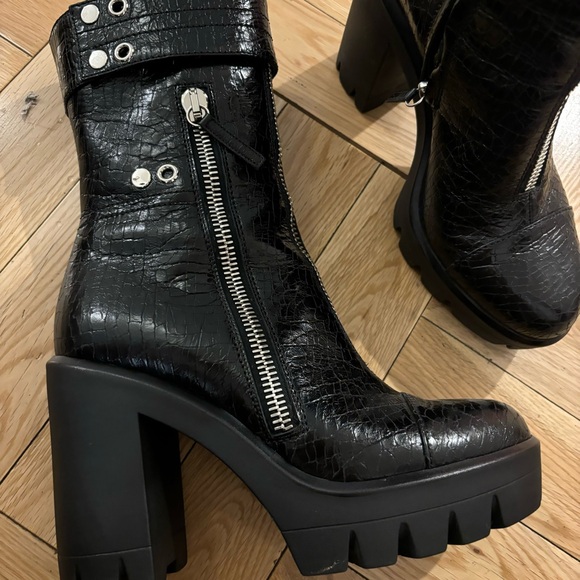 Giuseppe Zanotti Women's Gintonic Croc Embossed High Heel Platform Booties - Picture 8 of 10